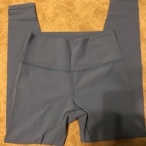 Lululemon periwinkle blue wunder under 10